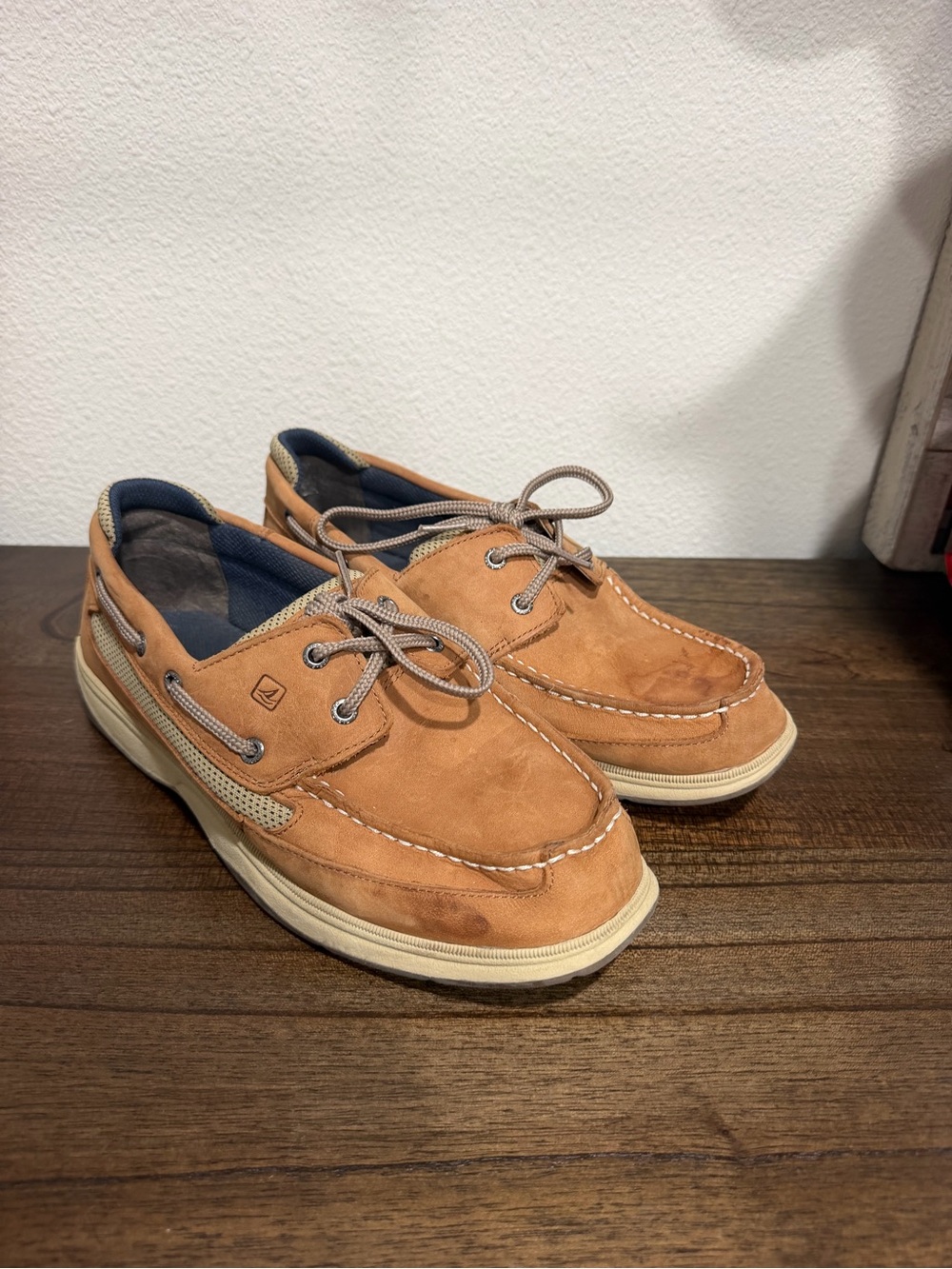 Boys Size 7 Tan Suede Sperry Boat Shoes Lanyard